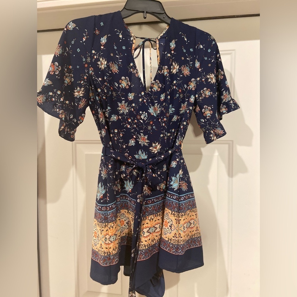 Sweet~Boho Charm~Vibrant Floral Print~Short Romper~Tie Waist~Short Sleeve~Size S